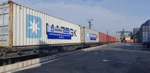 Vietnam operates freight train service to Europe - ảnh 1