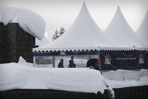 Wirtschaftsforum in Davos eröffnet - ảnh 1