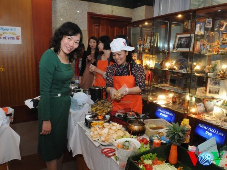 Kochwettbewerb zum internationalen Tag der Frauen in VOV5  - ảnh 2