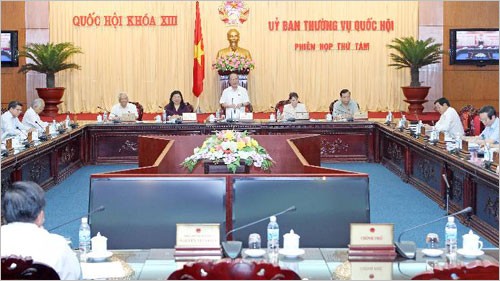 Der ständige Parlamentsausschuss tagt in Hanoi - ảnh 1