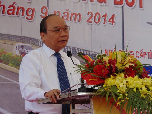 Vizepremierminister Nguyen Xuan Phuc besucht Provinz Nghe An - ảnh 1