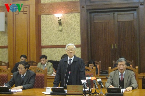 KPV-Generalsekretär Nguyen Phu Trong: Dokumente für den 12. Parteitag schnellmöglichst fertigmachen - ảnh 1