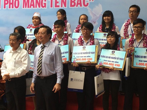 Traditionelles Schüler- und Studentencamp in Ho Chi Minh Stadt - ảnh 1