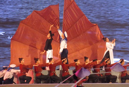 Eröffnung des 4. Feuerblumenfests in der Hafenstadt Hai Phong - ảnh 1