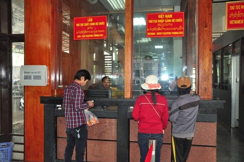 “Ein Tor – Ein Haltepunkt” – ein Modell für wirtschaftliche Zusammenarbeit zwischen Vietnam und Laos - ảnh 1