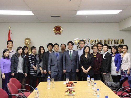 Veranstaltungen zum 70. Jahrestag der Diplomatie Vietnams und der Augustrevolution im Ausland - ảnh 1