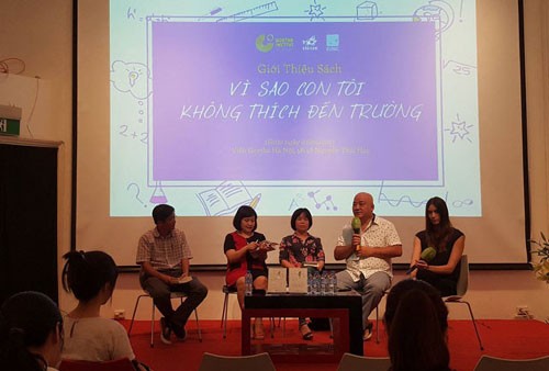 Buchpräsentation: “Anna, die Schule und der liebe Gott” von Richard David Precht in Hanoi - ảnh 1