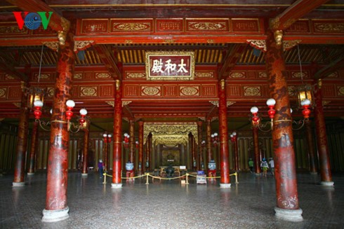 Literatur zur königlichen Architektur in Hue - ảnh 1