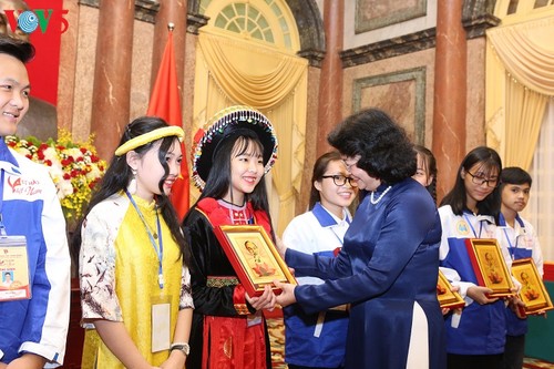 Partei und Staat schenken den Jugendlichen große Aufmerksamkeit - ảnh 1