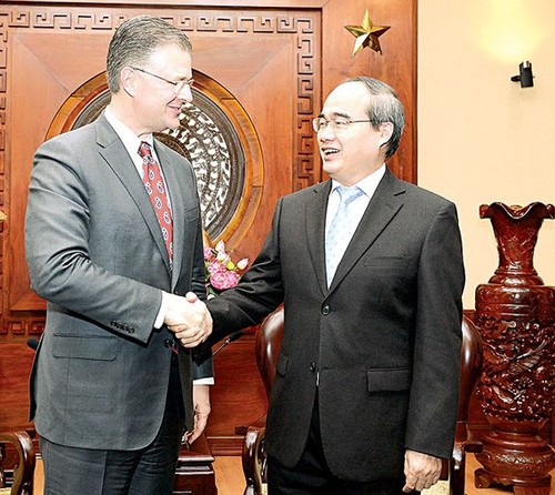 Leiter von Ho Chi Minh Stadt würdigt die umfassende Zusammenarbeit zwischen Vietnam und den USA - ảnh 1