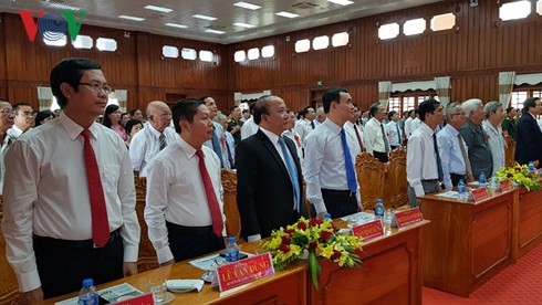   Vizepremierminister Truong Hoa Binh zu Gast bei der Feier zum 70. Jahrestag des Sieges Moc Hoa - ảnh 1