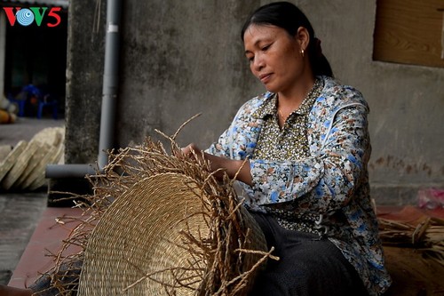 Vietnamesische Handwerkerdörfer wenden Technologie 4.0 an - ảnh 1