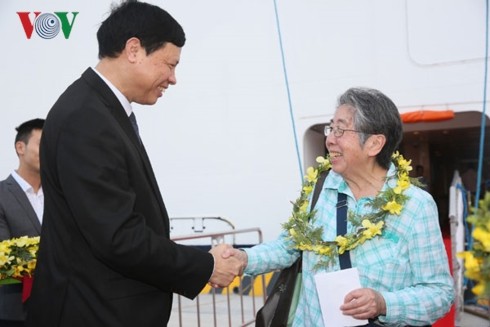 Internationaler Hafen Ha Long empfängt das erste Fünfsternschiff - ảnh 1