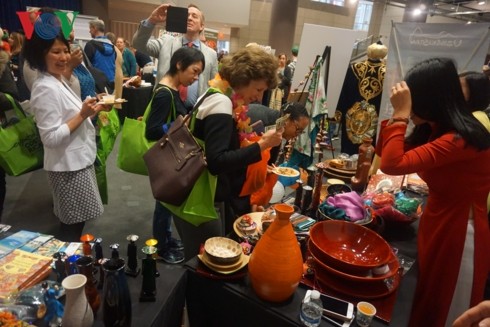 Vietnamesische Botschaft stellt vietnamesische Kultur in den USA vor - ảnh 1