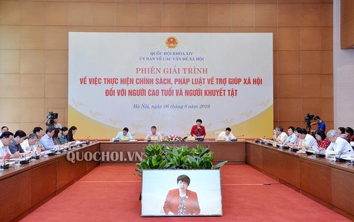 Erklärung über Verantwortung der Staatsverwaltung in Förderpolitik für Senioren und behinderte Menschen - ảnh 1