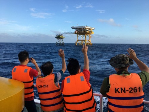 Neujahrsfest Tet für Offiziere und Soldaten des Wachturms DK1 - ảnh 19