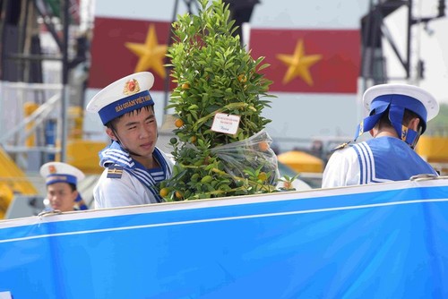 Neujahrsfest Tet für Offiziere und Soldaten des Wachturms DK1 - ảnh 2