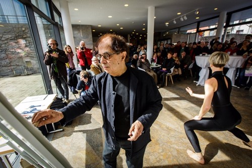 Malerauftritt mit Musik von Jacob Reymond mit vietnamesischen Künstlern - ảnh 1