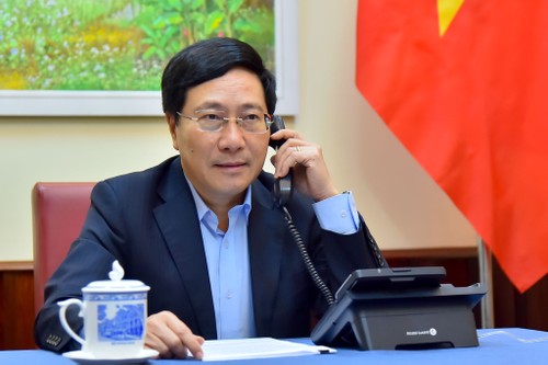 Vizepremierminister, Außenminister Pham Binh Minh führt Telefongespräch mit der spanischen Außenministerin  - ảnh 1