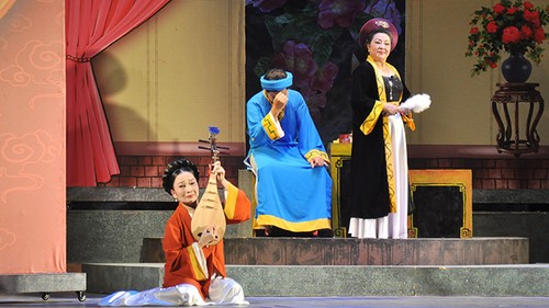 Ha Tinh: Reihe von Veranstaltungen zum 200. Todestag des großen Dichters Nguyen Du - ảnh 1