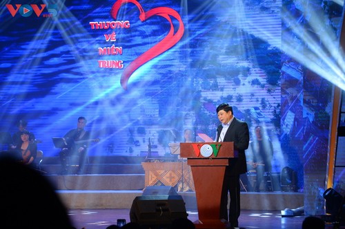 Kunstprogramm von VOV zur Unterstützung für Flutopfer in Zentralvietnam - ảnh 1