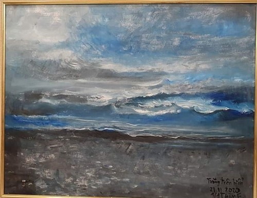 Malerin Van Duong Thanh schenkt dem Museum Phu Yen Gemäldesammlung „Heimatsee“ - ảnh 1