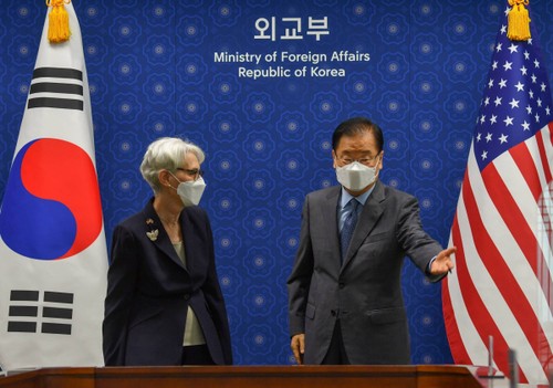 USA wollen die Verhandlungen über die Denuklearisierung mit Nordkorea forcieren - ảnh 1