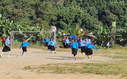 Zahlreiche Kultur- und Tourismusaktivitäten im Grenzgebiet in Quang Ninh - ảnh 1