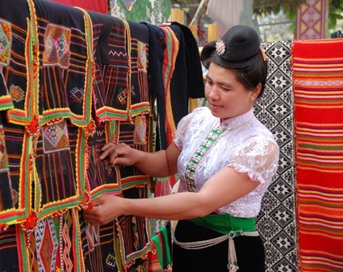 Viele Kulturprogramme in Sapa Ende November  - ảnh 1