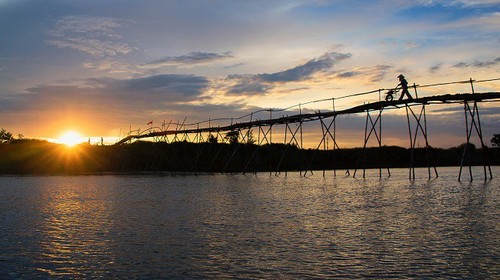 Einzigartiges Vietnam durch die Linse internationaler Fotografen - ảnh 17