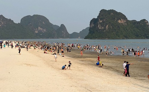 Provinzen empfangen zahlreiche Touristen zum Todestag der Hung-Könige - ảnh 1