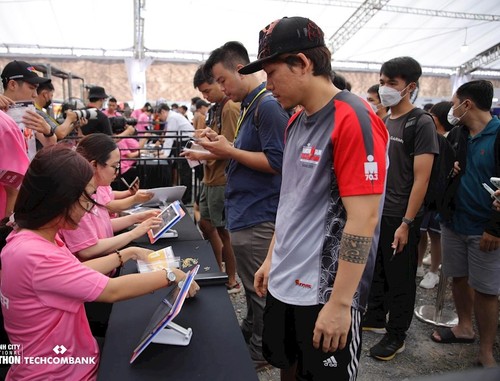 12.000 Sportler beim internationalen Marathon in Ho Chi Minh Stadt - ảnh 1