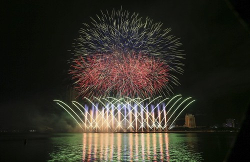 Ein vielversprechendes Da Nang beim internationalen Feuerwerskfestival 2023 - ảnh 5
