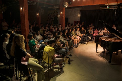 Schubert in a Mug: Gestaltung eines Ökosystems für klassische Musik in Vietnam - ảnh 1