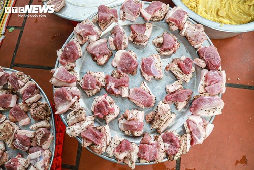 Besuch in Tranh Khuc – Das Dorf der Herstellung von tausenden Chung-Kuchen pro Tag - ảnh 9