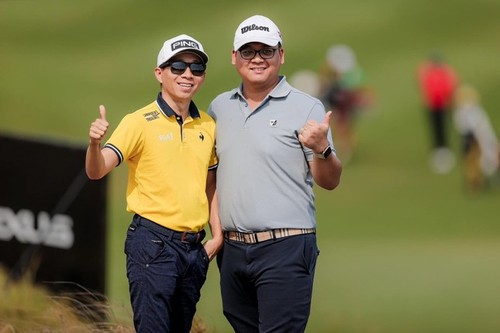Freundschaftsgolfturnier zwischen Vietnam und Singapur in Da Nang - ảnh 1