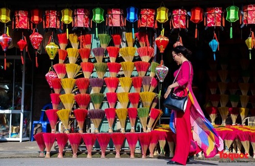 Das Dorf zur Herstellung von Räucherstäbchen Thuy Xuan – ein beliebtes Besuchsziel in Hue - ảnh 12