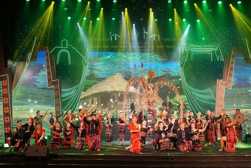 Kulturfest der Volksgruppen Vietnams in der Provinz Quang Tri 2024 - ảnh 1