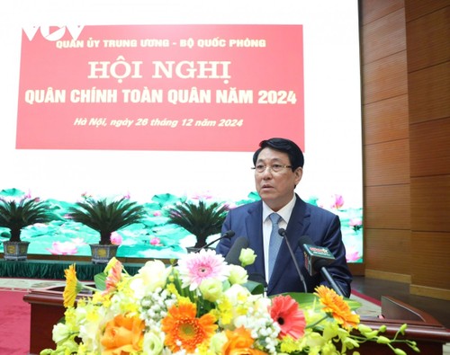 Staatspräsident: Friedliches und stabiles Umfeld zum Aufbau und zur Entwicklung des Landes aufrechterhalten - ảnh 1