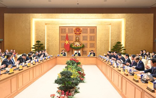 Premierminister: Vietnam wird legitime Interessen der gesetzmäßigen Investoren gewährleisten - ảnh 1