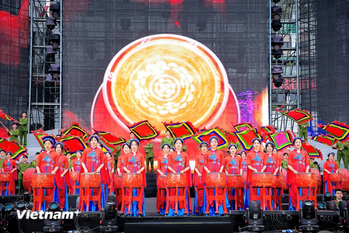 Musik-Gala „Der Ruhm der vietnamesischen Volkspolizei“ - ảnh 1