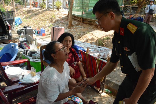 Vietnams Rettungskräfte suchen intensiv nach Vermissten nach dem Erdbeben in Myanmar - ảnh 1