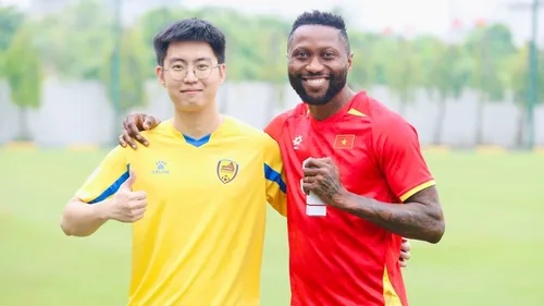 Eingebürgerter Stürmer will für Vietnams Nationalmannschaft spielen - ảnh 1