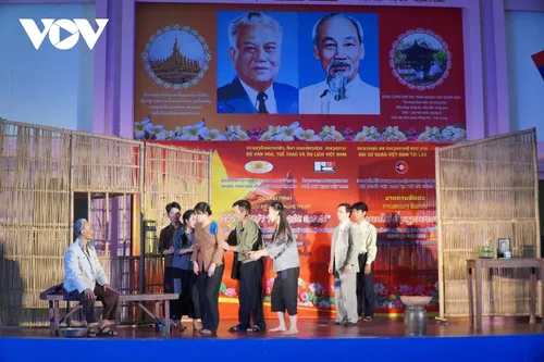 Kunstaustauschprogramm „Onkel Ho – eine große Liebe“ - ảnh 1