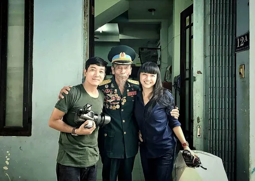 Präsentation des Fotobuchs über 108 legendäre Kampfpiloten Vietnams - ảnh 1