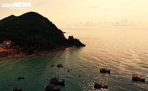 Ursprüngliche Schönheit und mysteriöse Geschichte über Vi-Rong-Kappe in Binh Dinh - ảnh 9