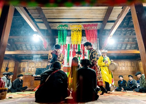 Das Cap Sac-Fest der Volksgruppe Dao in Ha Giang - ảnh 1