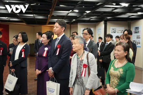 Ausstellung über Präsident Ho Chi Minh in Fukuoka - ảnh 1