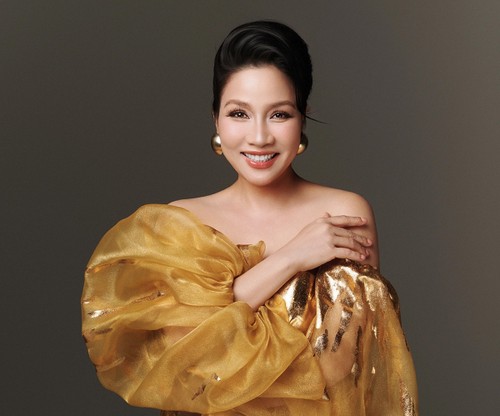 Sängerin My Linh führt Musiktour in Japan und Südkorea - ảnh 1