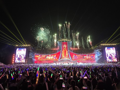 Ha-Long-Konzert 2025: Kultureller Eindruck am Ufer des Erbes - ảnh 1